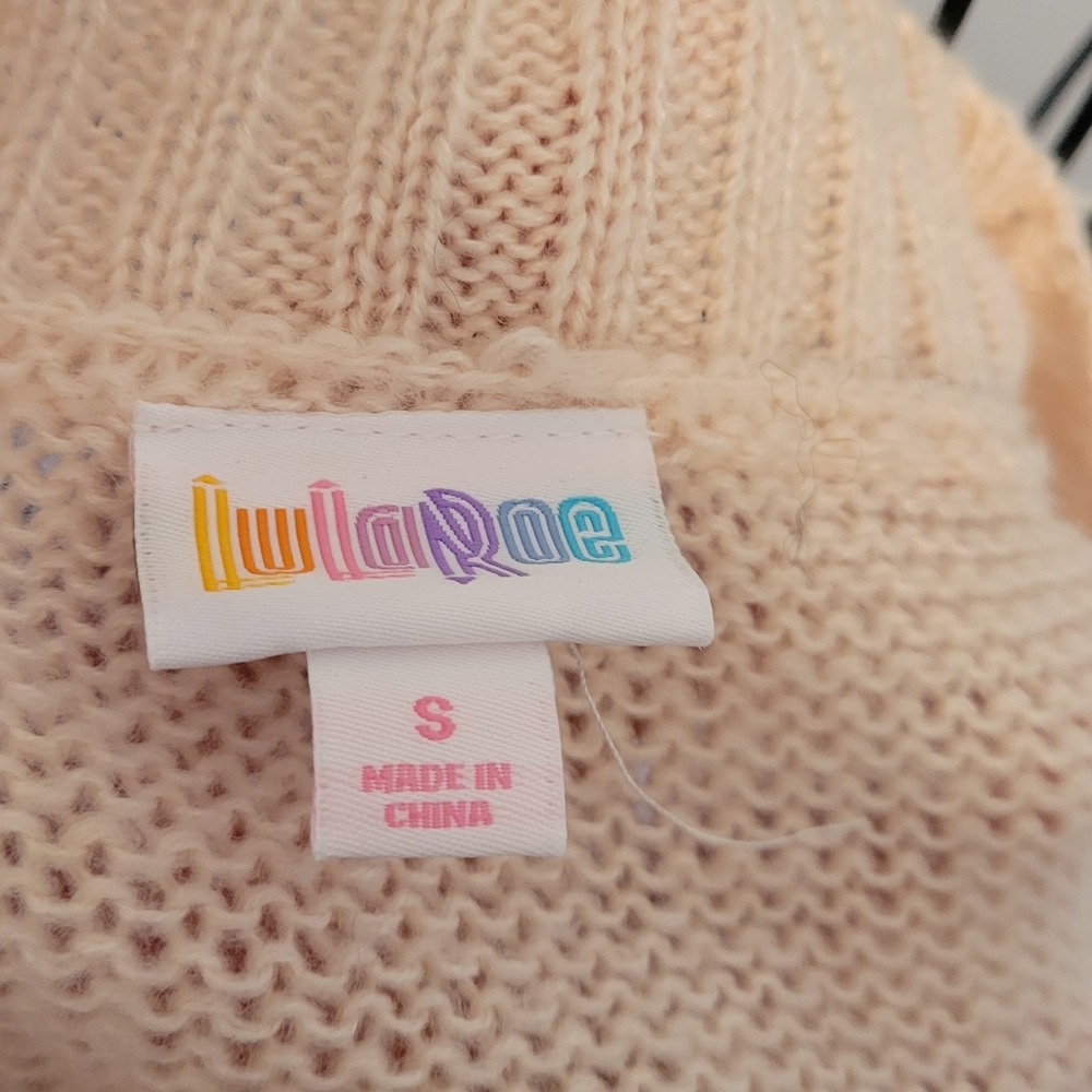 SEE NEW LISTING LulaRoe Lucille Oversized Knit Sweater - Picture 6 of 7